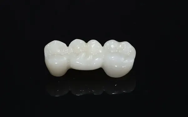 Full solid zirconia